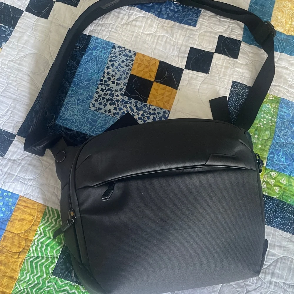 Peak Design Everyday Sling v3 (Black, 3L)